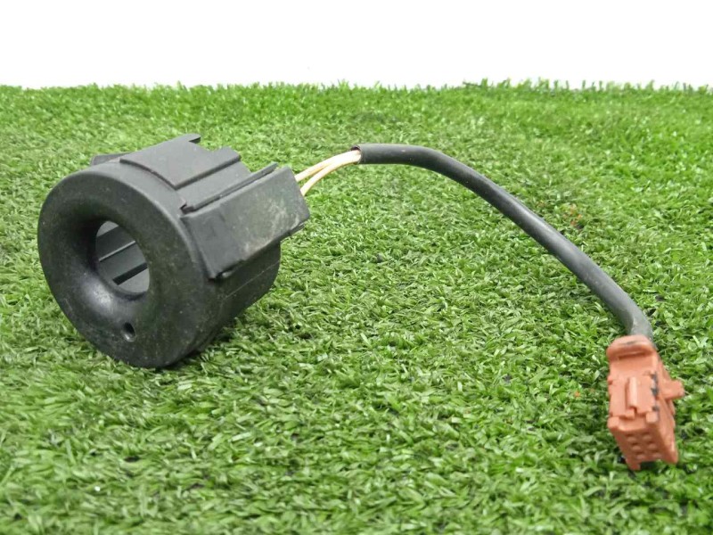 Recambio de antena para peugeot 207 1.4 hdi referencia OEM IAM 9648445190  