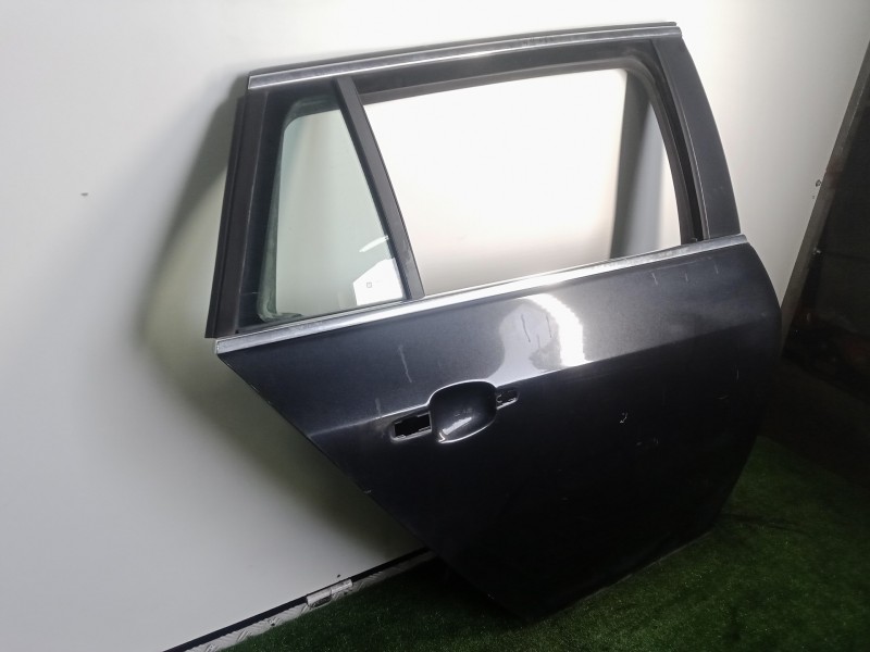 Recambio de puerta trasera derecha para opel insignia sports tourer 2.0 cdti cat referencia OEM IAM   