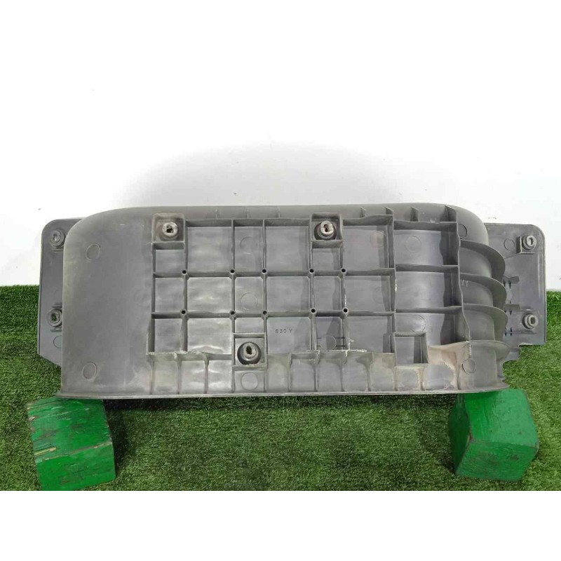 Recambio de moldura para iveco daily ka 3.0 diesel cat referencia OEM IAM 351000500-500312439-5801257175  