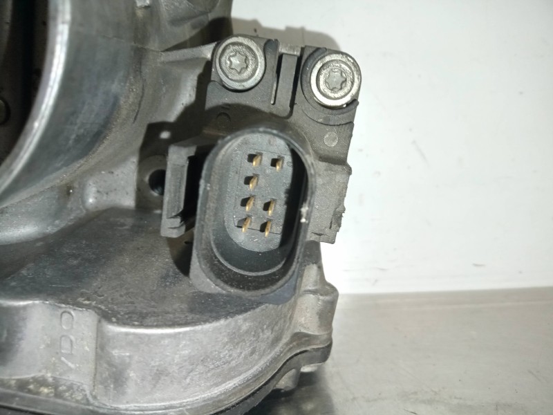 Recambio de caja mariposa para audi a4 berlina (b5) 1.8 20v turbo referencia OEM IAM 408237212003-058133063M  VDO
