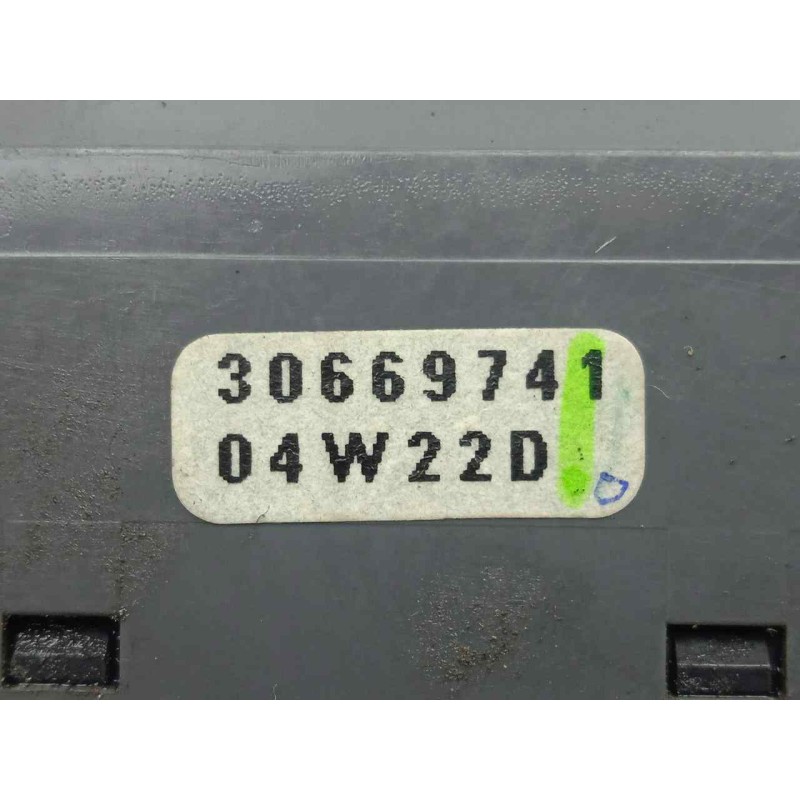 Recambio de mando limpia para volvo v70 familiar 2.4 cat referencia OEM IAM 30669741  