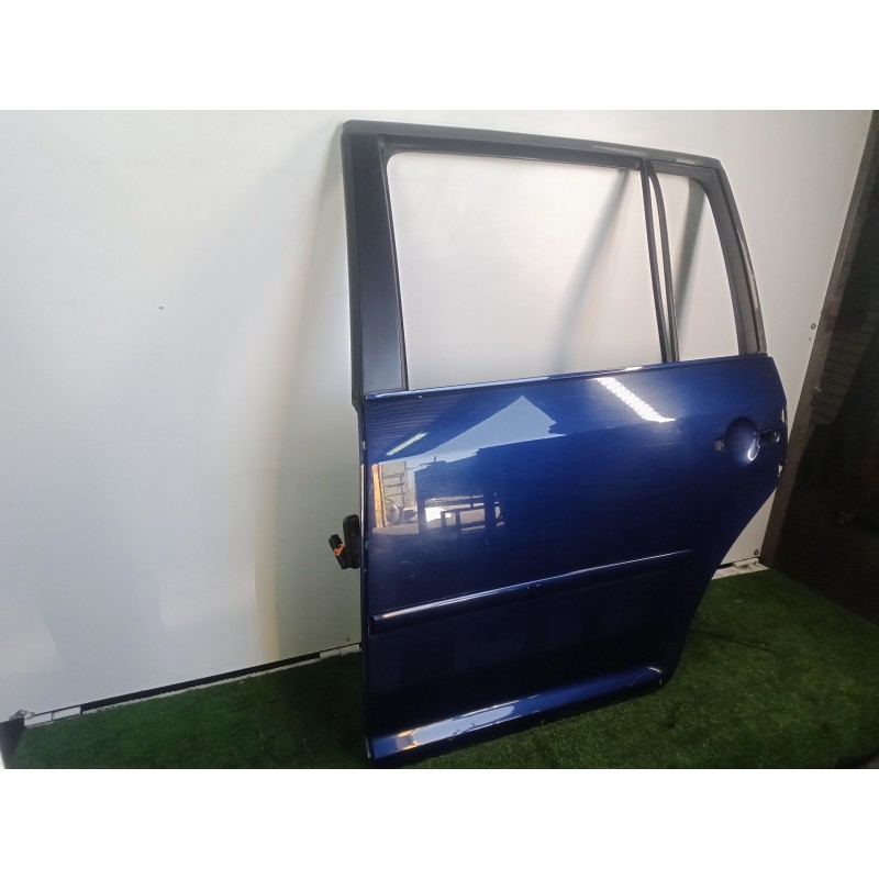 Recambio de puerta trasera izquierda para volkswagen touran (1t2) 2.0 tdi referencia OEM IAM  AZUL 