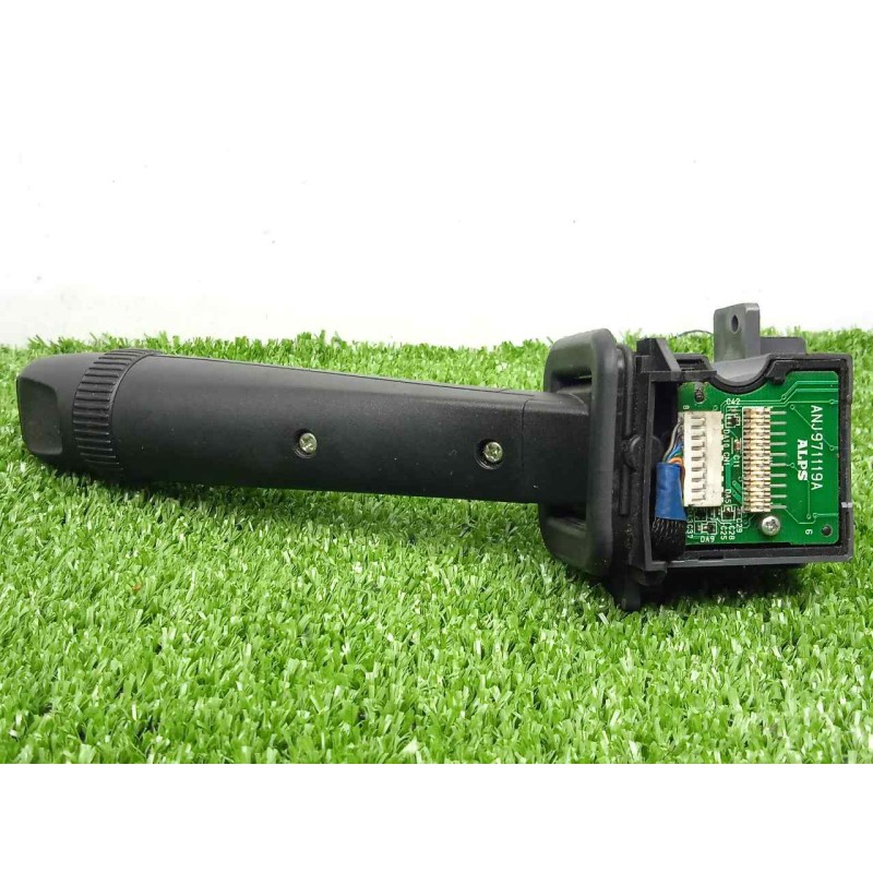 Recambio de mando limpia para volvo v70 familiar 2.4 cat referencia OEM IAM 30669741  