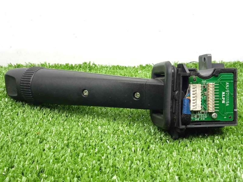 Recambio de mando limpia para volvo v70 familiar 2.4 cat referencia OEM IAM 30669741  