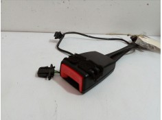 Recambio de enganche cinturon delantero derecho para audi a4 ber. (b8) 1.8 16v tfsi referencia OEM IAM 8K0857755D01C  2.CABLES