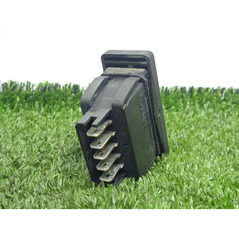 Recambio de mando elevalunas delantero izquierdo para peugeot 205 berlina 1.4 referencia OEM IAM  5.PINES 