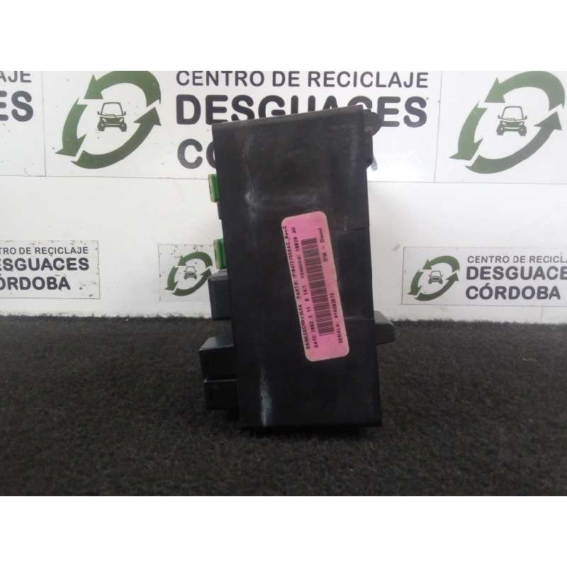 Recambio de caja reles / fusibles para chrysler voyager (rg) 2.5 crd cat referencia OEM IAM P04727558AC  