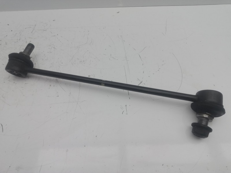Recambio de bieleta estabilizadora delantera derecha para kia rio 1.2 cat referencia OEM IAM   