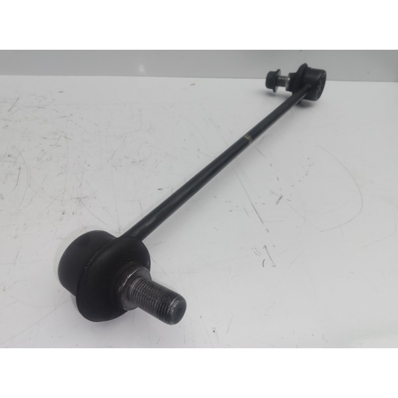 Recambio de bieleta estabilizadora delantera derecha para kia rio 1.2 cat referencia OEM IAM   