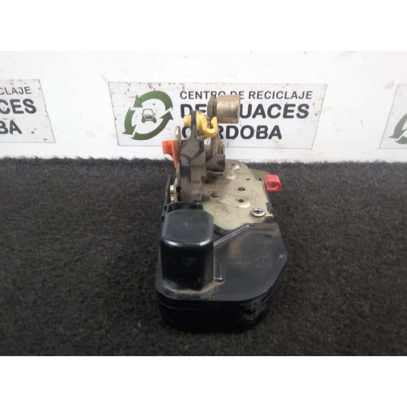 Recambio de cerradura puerta delantera derecha para chrysler voyager (rg) 2.5 crd cat referencia OEM IAM NOTIENEREFERENCIA 4.PIN