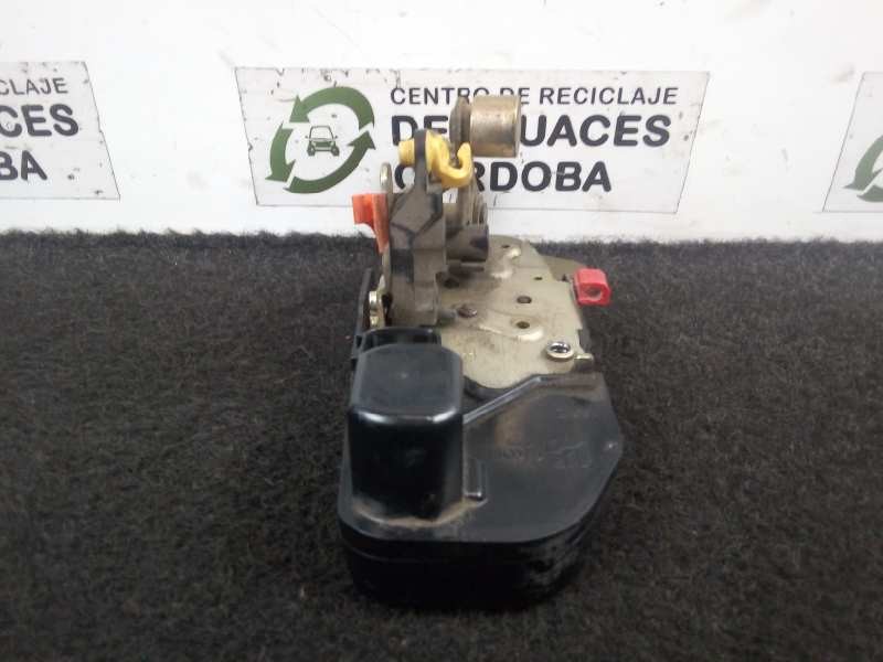 Recambio de cerradura puerta delantera derecha para chrysler voyager (rg) 2.5 crd cat referencia OEM IAM NOTIENEREFERENCIA 4.PIN