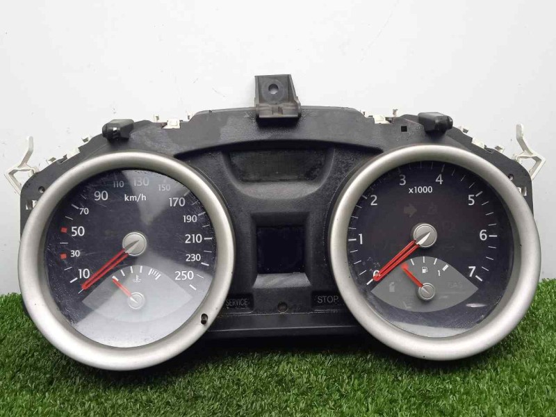 Recambio de cuadro instrumentos para renault megane ii classic berlina 1.9 dci diesel referencia OEM IAM 8200306552A  