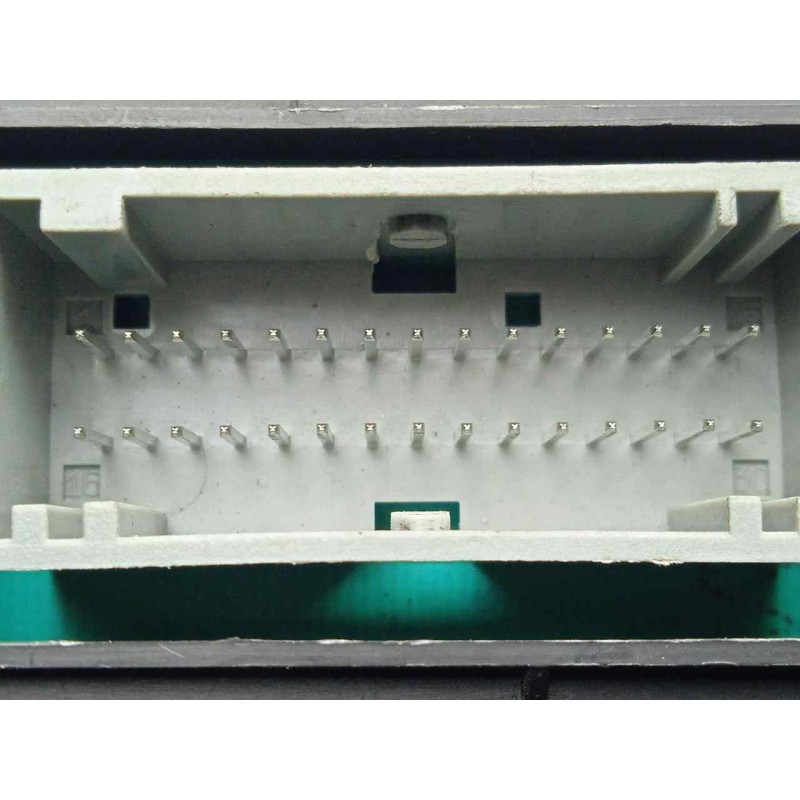 Recambio de cuadro instrumentos para renault megane ii classic berlina 1.9 dci diesel referencia OEM IAM 8200306552A  