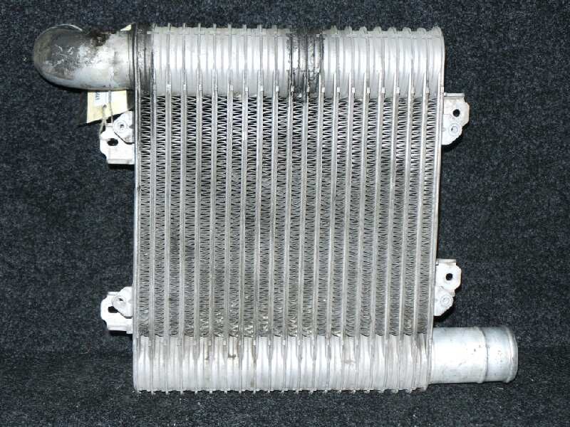 Recambio de intercooler para kia carens 2.0 crdi referencia OEM IAM 2827127350  MANDO