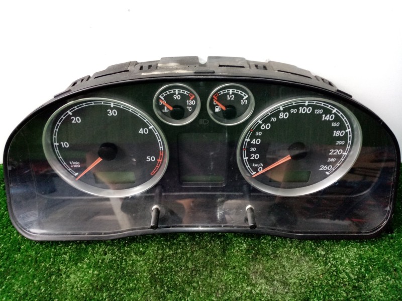 Recambio de cuadro instrumentos para volkswagen passat berlina (3b3) 1.9 tdi referencia OEM IAM 3B0920805G  