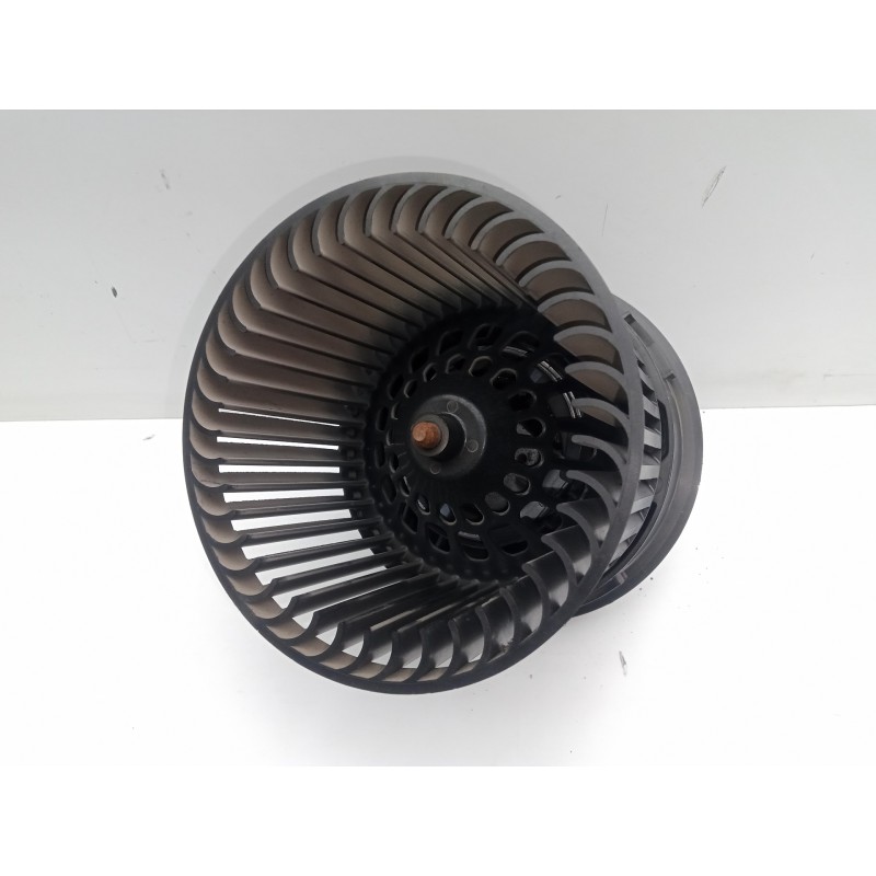 Recambio de motor calefaccion para peugeot 308 1.6 hdi fap referencia OEM IAM T1011131B VALEO 2.PINES