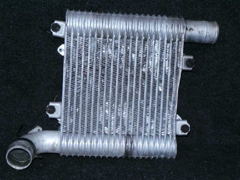 Recambio de intercooler para kia carens 2.0 crdi referencia OEM IAM 2827127360  MANDO