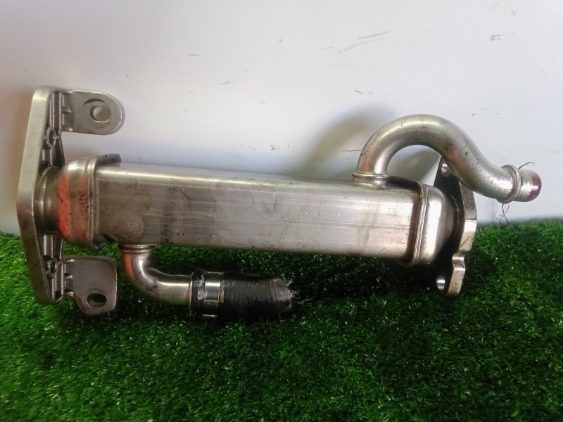 Recambio de enfriador gases egr para iveco daily furgón 2.3 diesel referencia OEM IAM 5801856571  