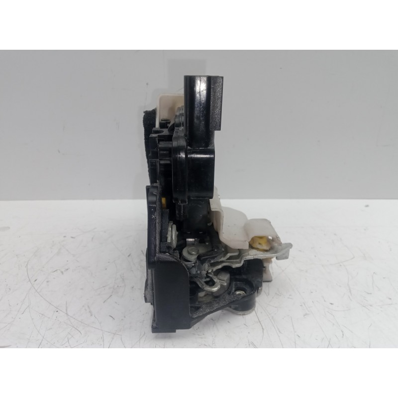 Recambio de cerradura puerta trasera izquierda para kia rio 1.2 cat referencia OEM IAM  4.PINES 