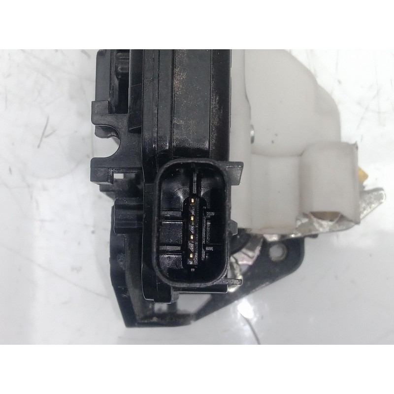 Recambio de cerradura puerta trasera izquierda para kia rio 1.2 cat referencia OEM IAM  4.PINES 