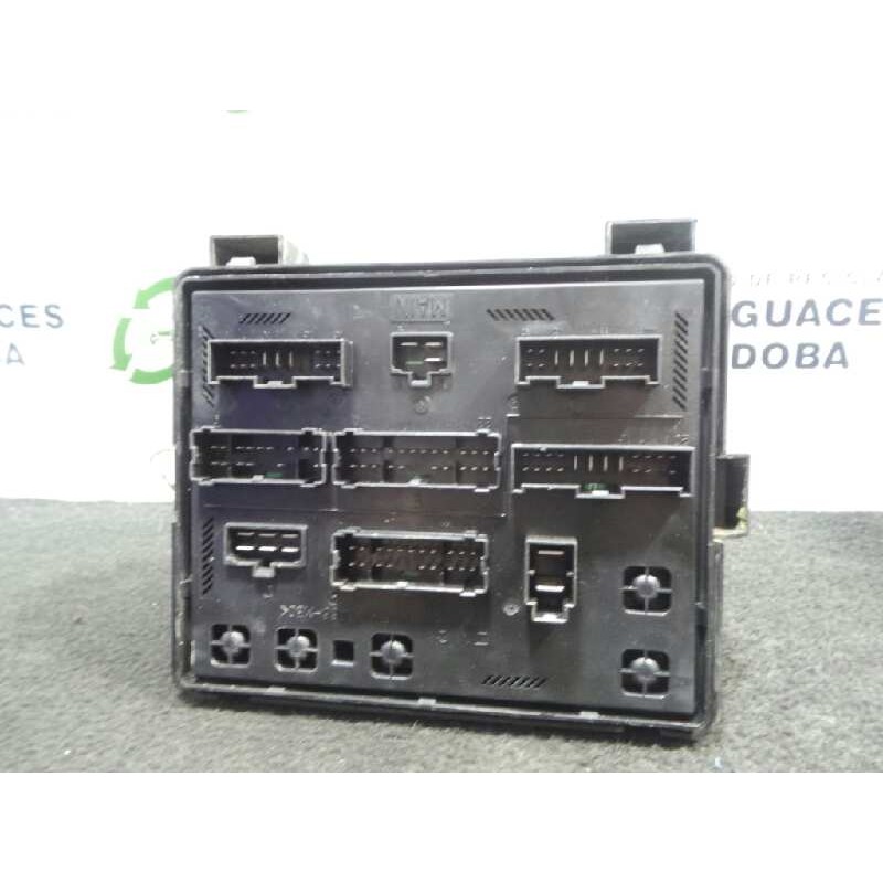 Recambio de caja reles / fusibles para ssangyong rexton 2.7 turbodiesel cat referencia OEM IAM   