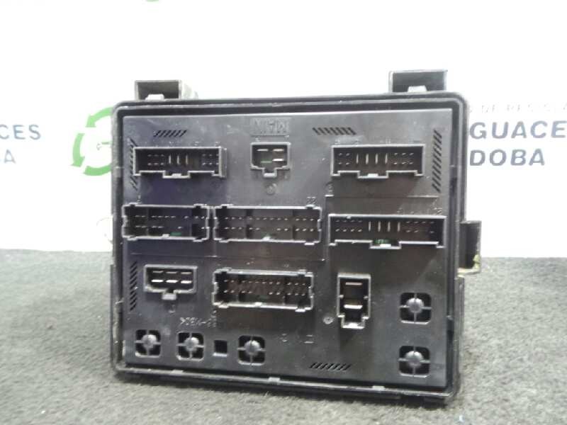 Recambio de caja reles / fusibles para ssangyong rexton 2.7 turbodiesel cat referencia OEM IAM   