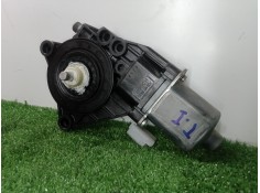 Recambio de motor elevalunas trasero izquierdo para hyundai i30 1.6 crdi cat referencia OEM IAM 834502R000   2