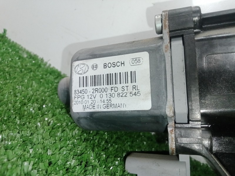 Recambio de motor elevalunas trasero izquierdo para hyundai i30 1.6 crdi cat referencia OEM IAM 834502R000  