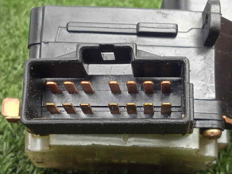 Recambio de mando limpia para ssangyong rexton 2.7 turbodiesel cat referencia OEM IAM  14.PINES 