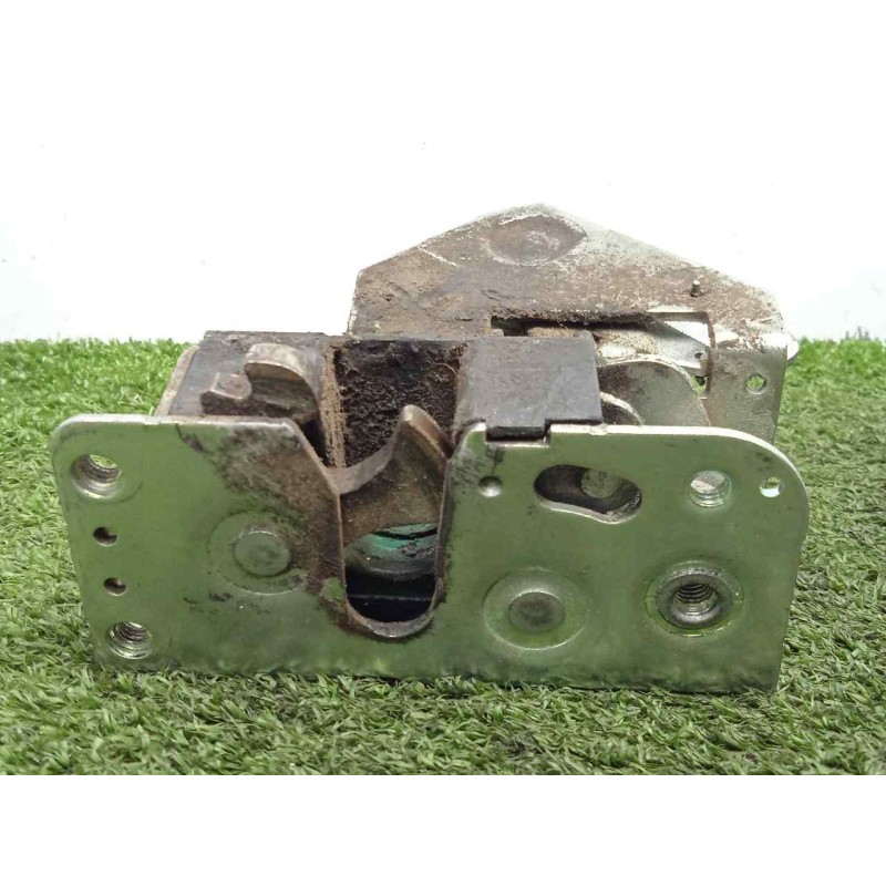 Recambio de cerradura puerta lateral derecha para iveco daily ka 3.0 diesel cat referencia OEM IAM   