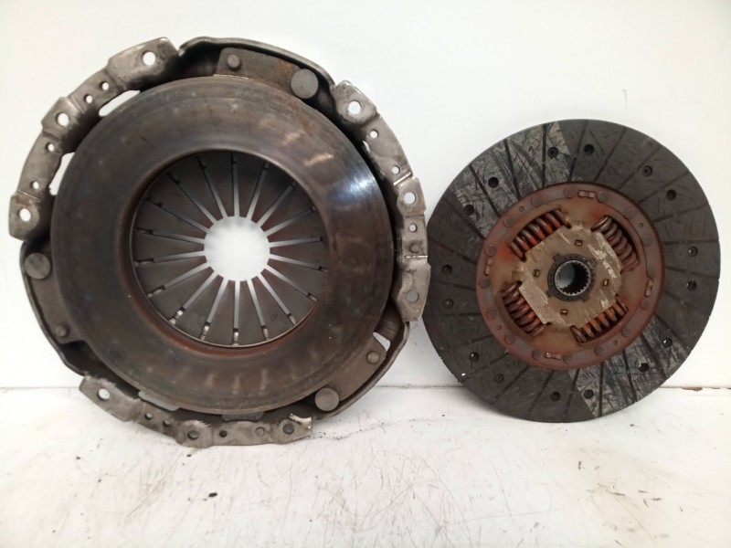 Recambio de kit embrague para hyundai h 1 2.5 turbodiesel referencia OEM IAM   