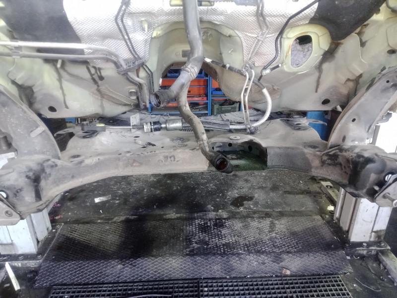 Recambio de puente delantero para ford c-max 2.0 tdci cat referencia OEM IAM   