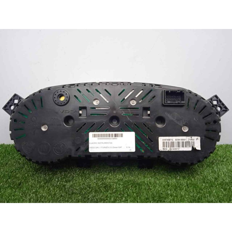 Recambio de cuadro instrumentos para iveco daily furgón 2.3 diesel referencia OEM IAM 5801815717  