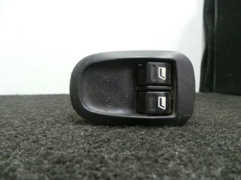 Recambio de mando elevalunas delantero izquierdo para peugeot 206 berlina 1.4 hdi referencia OEM IAM   6 PINES