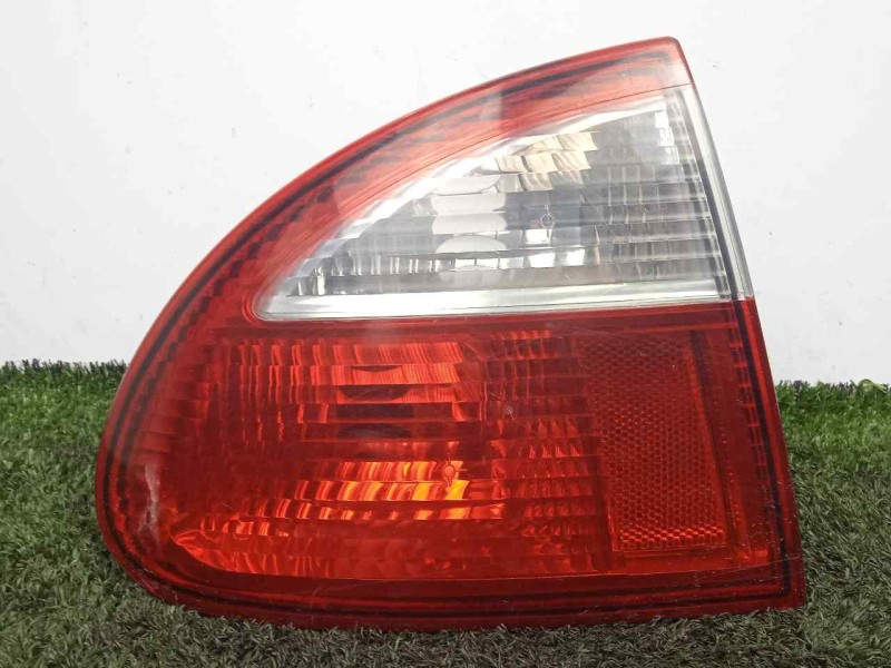 Recambio de piloto trasero izquierdo para seat leon (1m1) 1.9 tdi referencia OEM IAM  EXTERIOR FISURADO