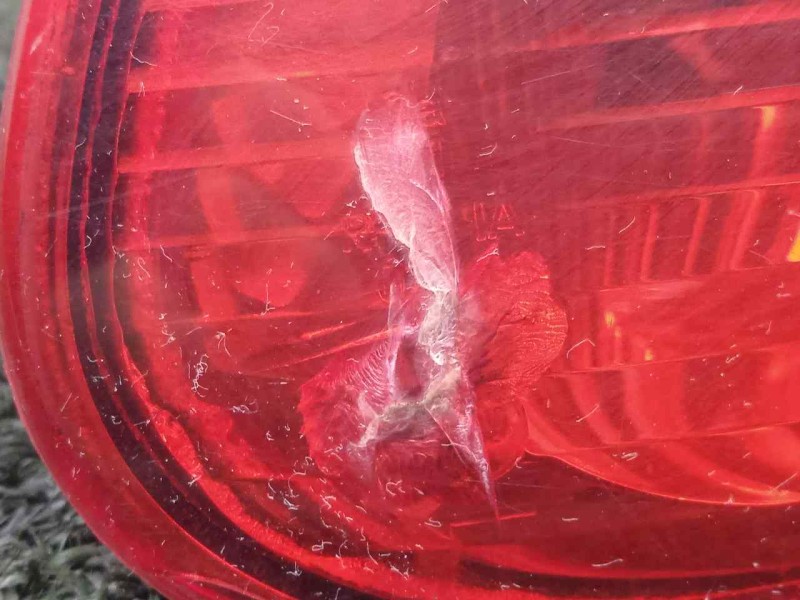 Recambio de piloto trasero izquierdo para seat leon (1m1) 1.9 tdi referencia OEM IAM  EXTERIOR FISURADO