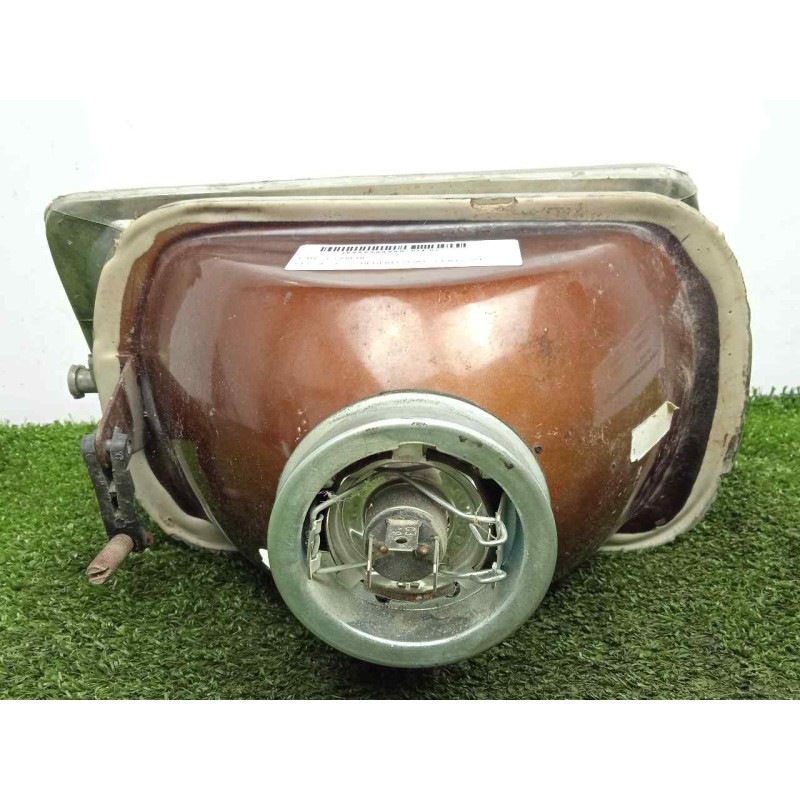 Recambio de faro izquierdo para peugeot 205 berlina 1.8 diesel referencia OEM IAM SINREFERENCIA  