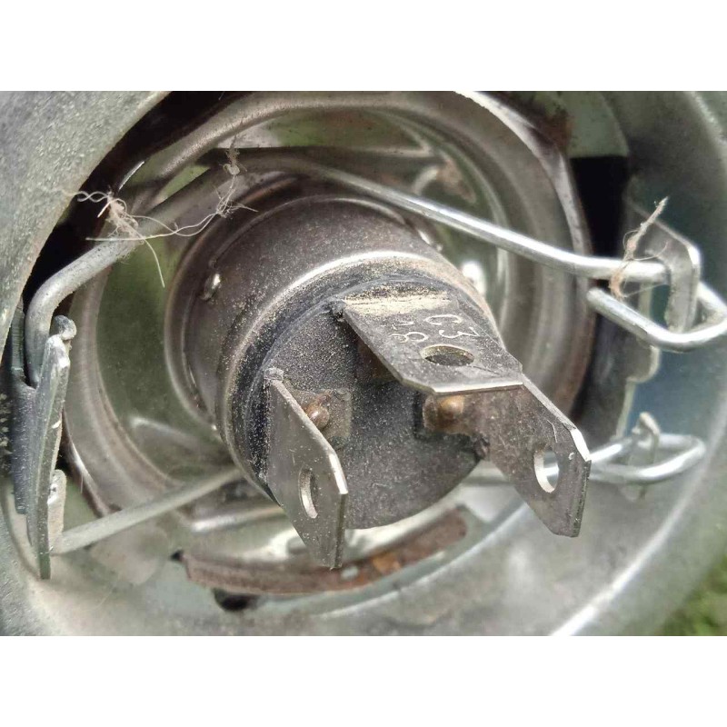 Recambio de faro izquierdo para peugeot 205 berlina 1.8 diesel referencia OEM IAM SINREFERENCIA  