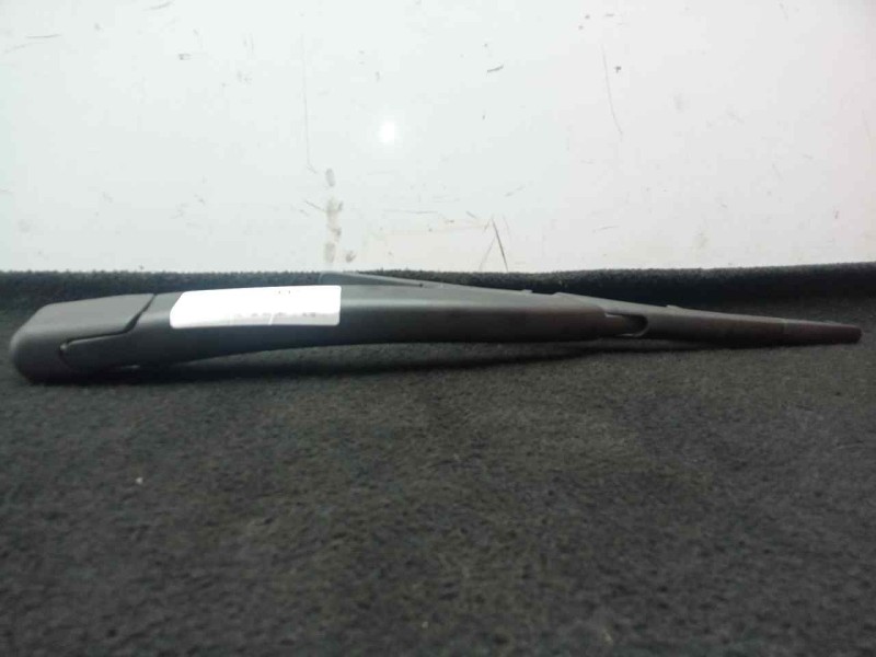 Recambio de brazo limpia trasero para ford fiesta (ccn) 1.25 16v cat referencia OEM IAM 8A6117406AA  