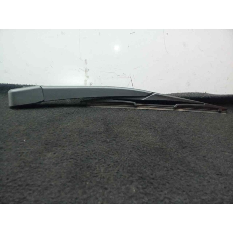 Recambio de brazo limpia trasero para ford fiesta (ccn) 1.25 16v cat referencia OEM IAM 8A6117406AA  