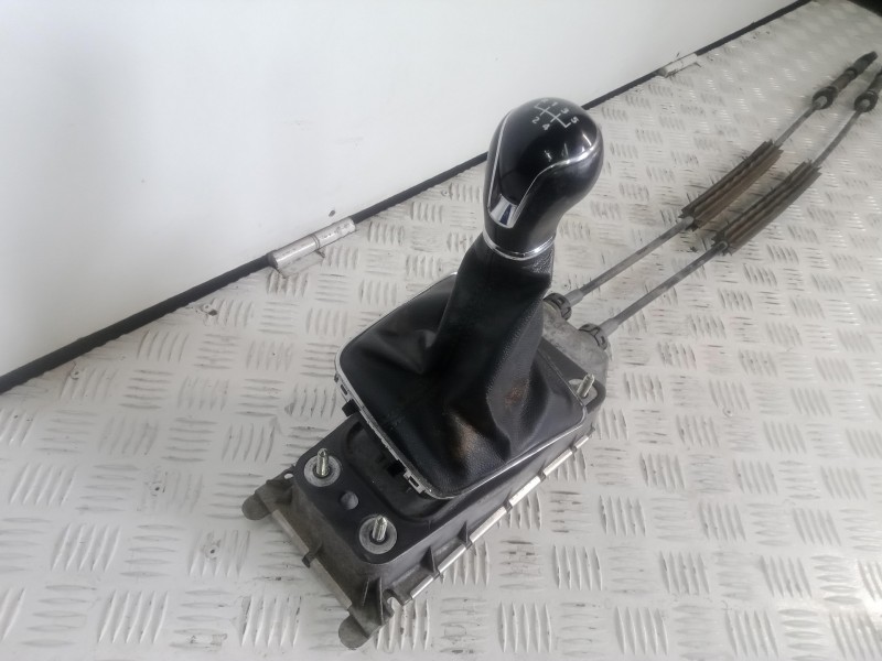 Recambio de palanca cambio para seat ibiza (6p1) 1.2 tsi referencia OEM IAM 600711061E  