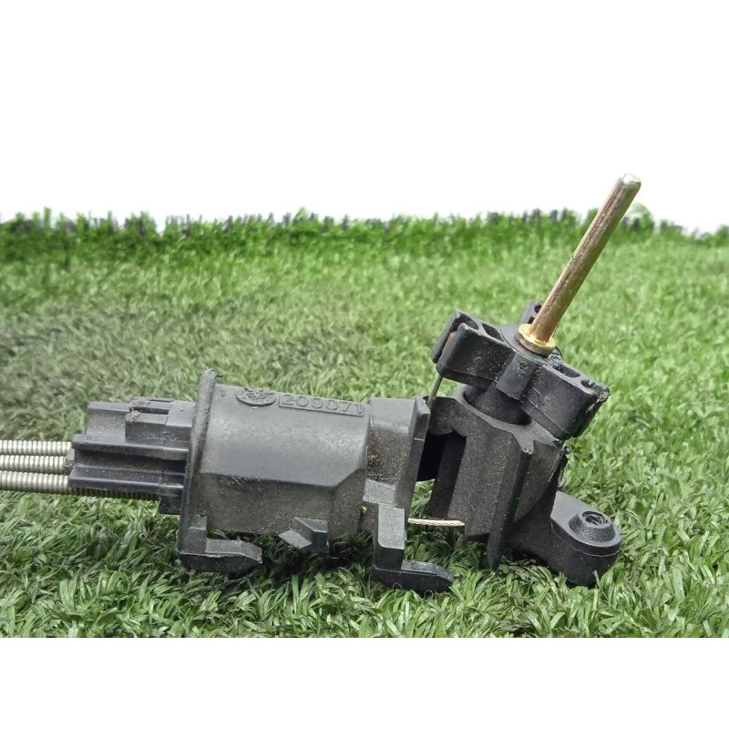 Recambio de retrovisor izquierdo para volkswagen polo berlina (6n1) 1.0 referencia OEM IAM  95-00 - MANUAL BLANCO