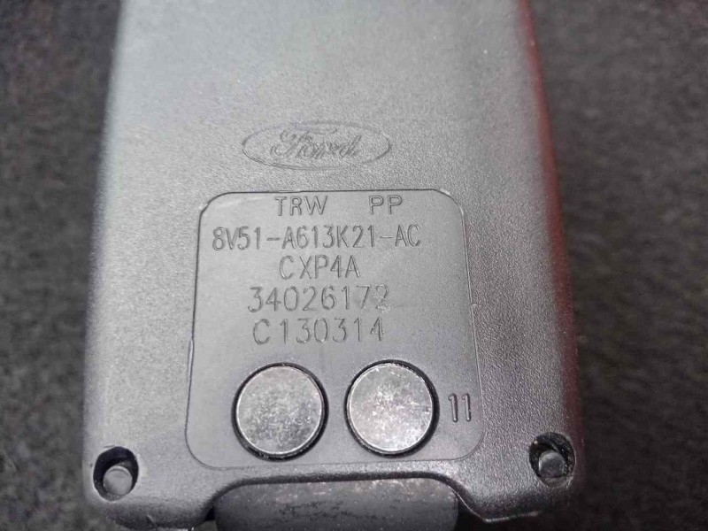 Recambio de enganche cinturon trasero central para ford fiesta (ccn) 1.25 16v cat referencia OEM IAM 8V51A613K21AC  