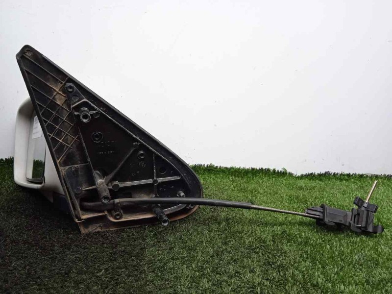 Recambio de retrovisor izquierdo para volkswagen polo berlina (6n1) 1.0 referencia OEM IAM  95-00 - MANUAL BLANCO