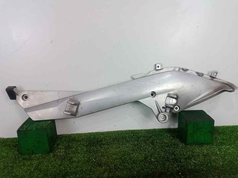 Recambio de posapie para bmw r 1200 rt/st referencia OEM IAM 4671767529002-11043010 DERECHO 