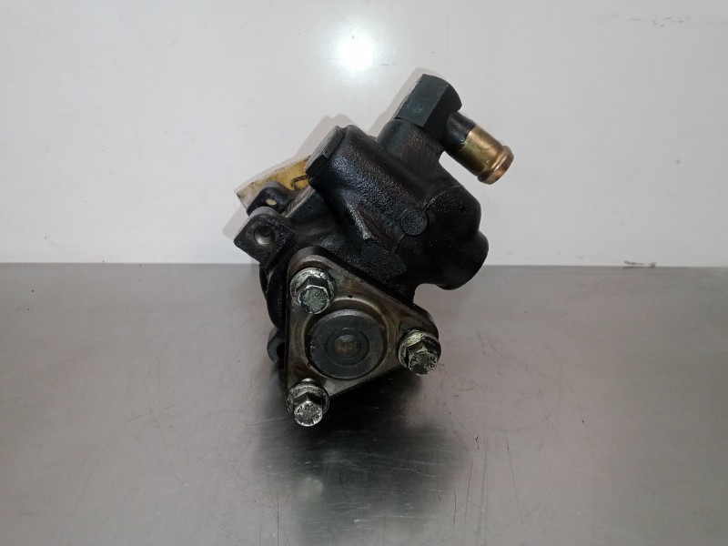 Recambio de bomba servodireccion para ford fiesta berlina 1.8 diesel cat referencia OEM IAM 9BD1700  9BD1700