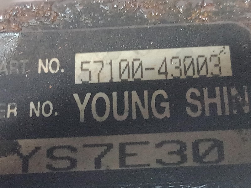 Recambio de bomba servodireccion para hyundai h 100 2.5 diesel referencia OEM IAM 5710043003-YS7E30  