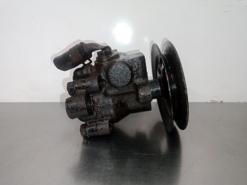 Recambio de bomba servodireccion para hyundai h 100 2.5 diesel referencia OEM IAM 5710043003-YS7E30  