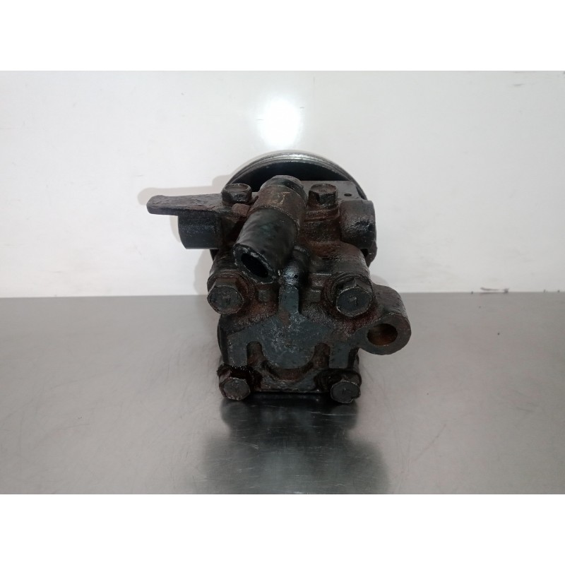 Recambio de bomba servodireccion para hyundai h 100 2.5 diesel referencia OEM IAM 5710043003-YS7E30  