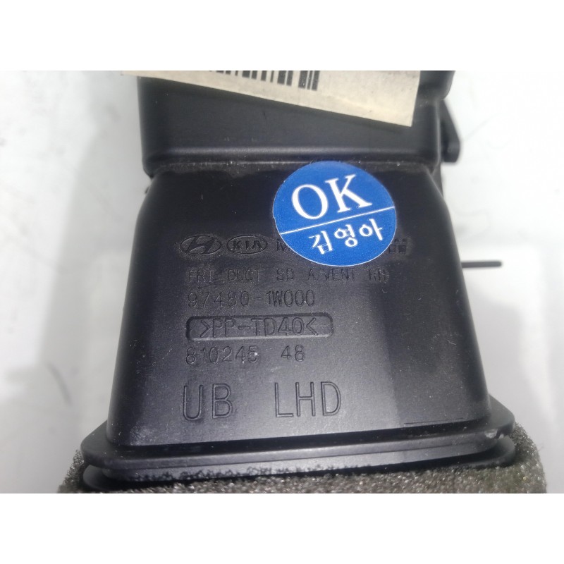 Recambio de aireador delantero derecho para kia rio 1.2 cat referencia OEM IAM 974901WAA0  